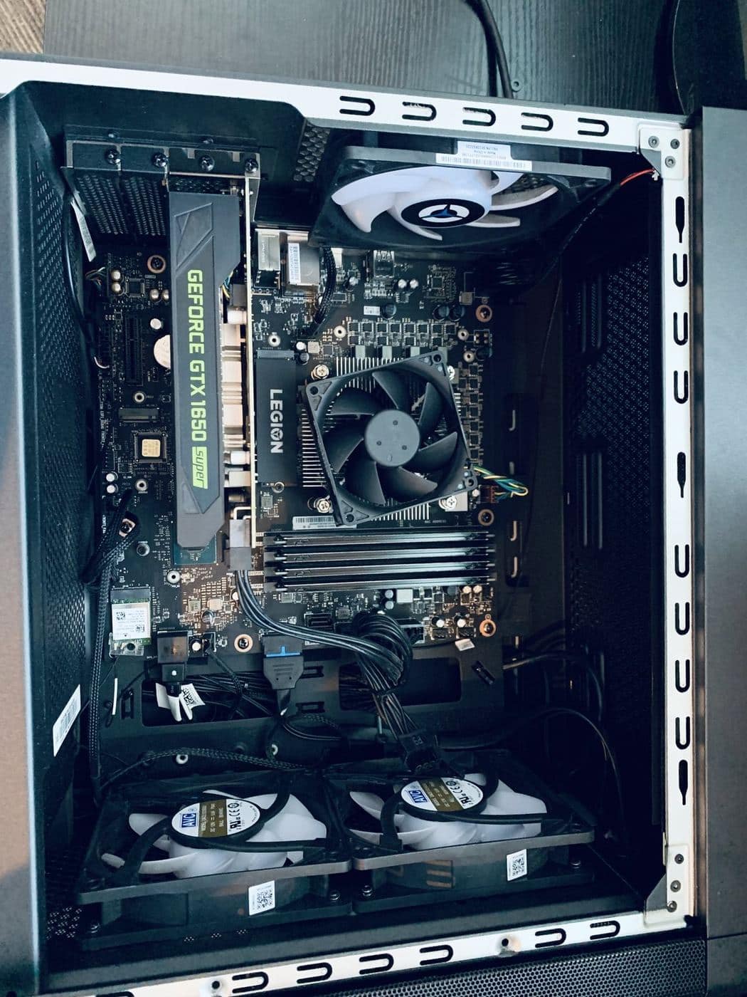Component-level repair inside a desktop PC at GeekzUP